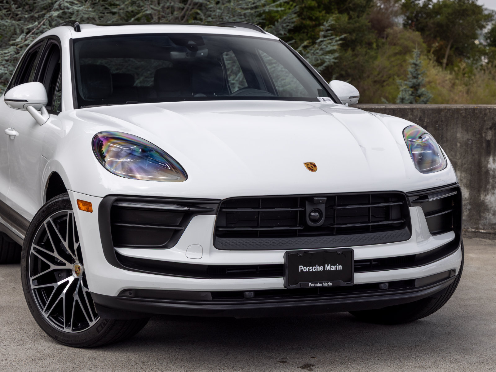 Used 2026 Porsche Macan AWD/4WD image 9