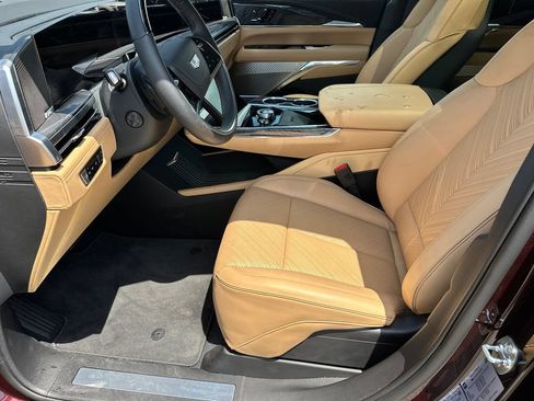Certified 2026 Cadillac Escalade IQ Sport 2 AWD/4WD image 9