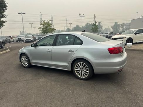 Used 2014 Volkswagen Jetta SEL FWD image 9