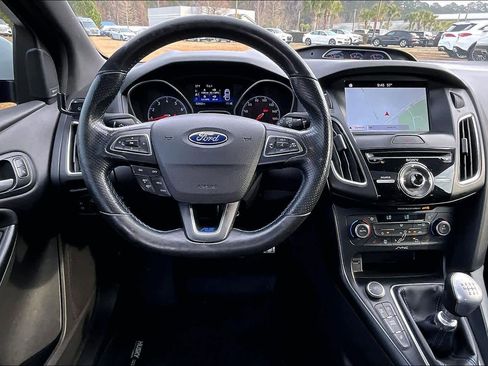 Used 2017 Ford Focus RS image 5