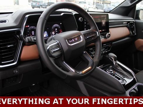 Used 2025 GMC Canyon AT4 image 12