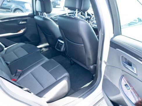 Used 2014 Chevrolet Impala LT image 34