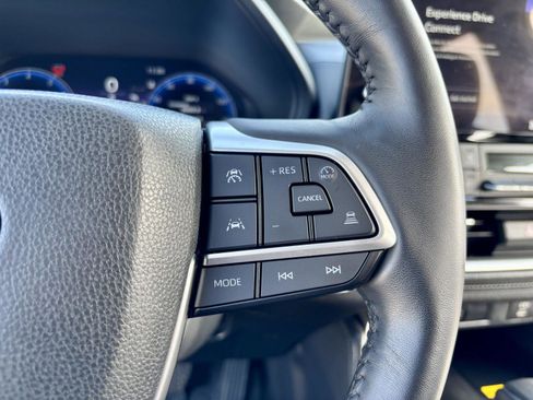 Used 2024 Toyota Grand Highlander Limited AWD/4WD image 27