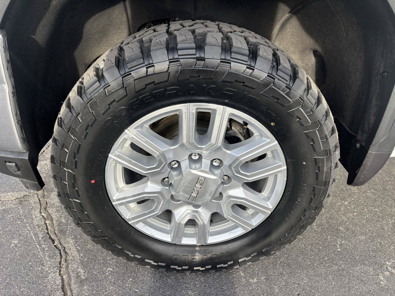 Used 2021 GMC Sierra 2500 SLE w/ SLE Convenience Package AWD/4WD image 16