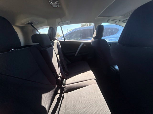 Used 2018 Toyota RAV4 XLE FWD image 7