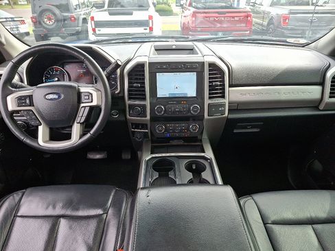 Used 2020 Ford F250 Lariat image 15