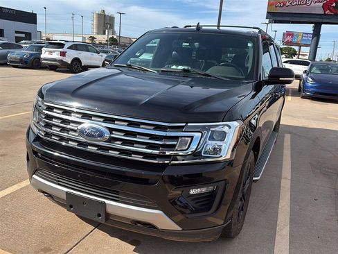 Used 2020 Ford Expedition Max XLT w/ Equipment Group 202A AWD/4WD image 2