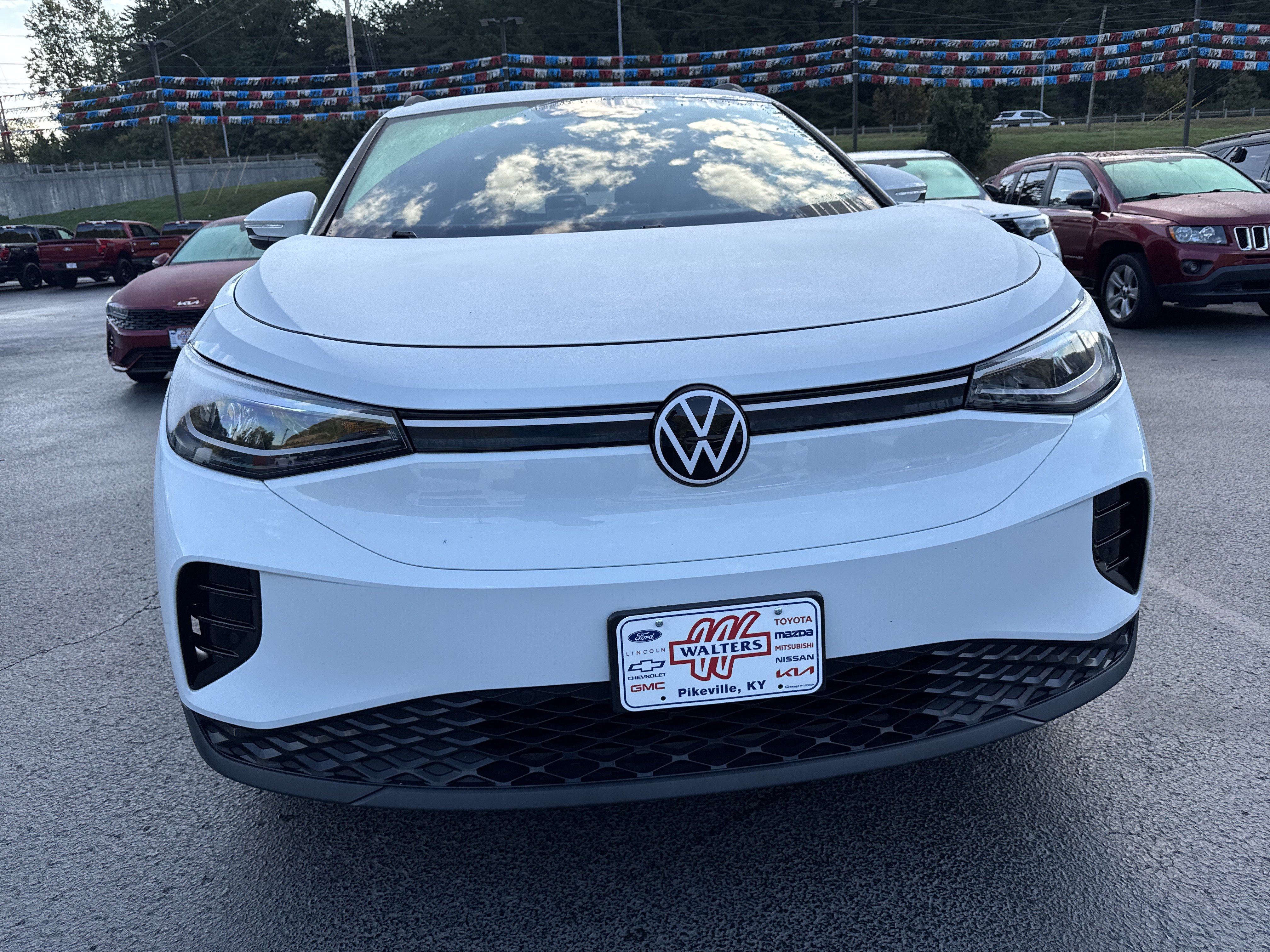 Used 2024 Volkswagen ID.4 2WD image 2