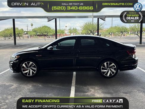 Used 2019 Volkswagen Jetta GLI FWD image 4
