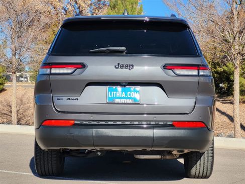 Used 2023 Jeep Grand Cherokee L Laredo image 6