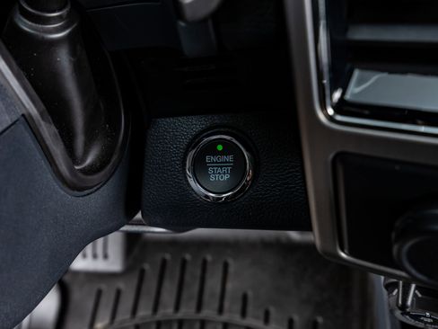 Used 2022 Ford F350 Platinum image 22