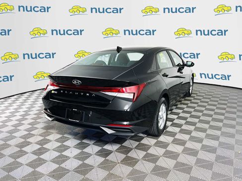 Certified 2023 Hyundai Elantra SE image 7