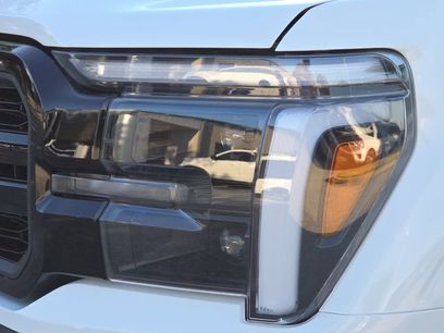 New 2025 Ford F150 Lariat w/ Equipment Group 501A Mid