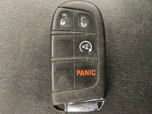Used 2018 Jeep Compass Latitude w/ Popular Equipment Group FWD image 32