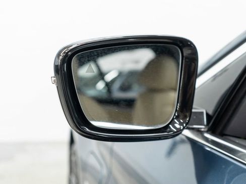 Used 2023 BMW 530e xDrive w/ Premium Package image 53