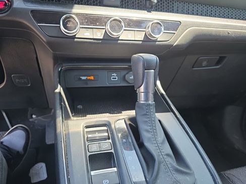 Used 2023 Honda CR-V LX image 17