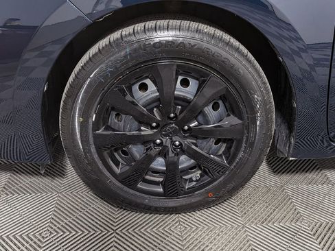 Used 2019 Toyota Corolla LE image 14