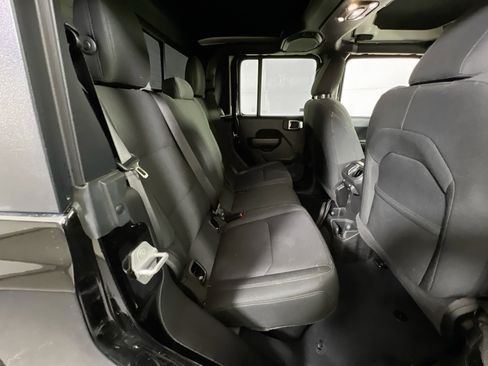 Used 2022 Jeep Gladiator Sport image 23