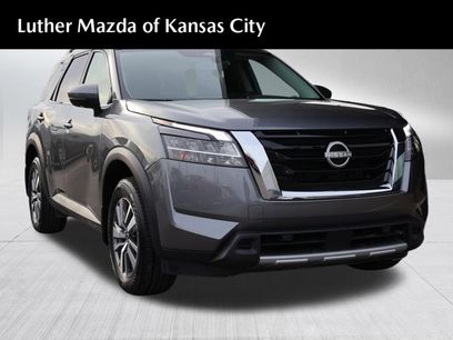 Used 2024 Nissan Pathfinder SL