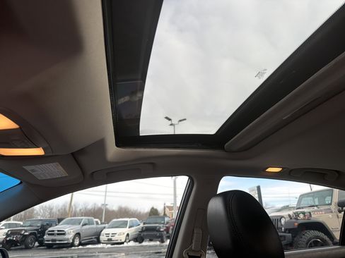 Used 2012 Nissan Altima 3.5 SR w/ Sport Pkg image 19