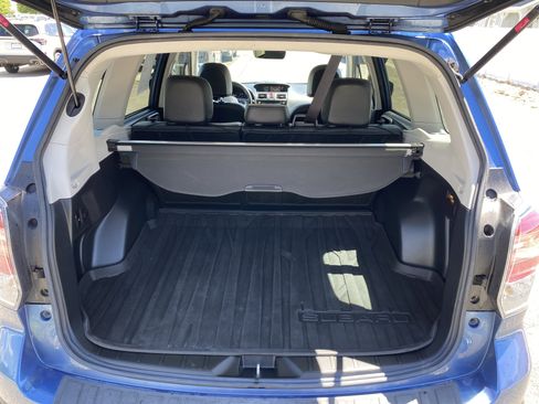 Used 2017 Subaru Forester 2.5i Touring AWD/4WD image 36