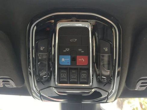 Certified 2023 Jeep Grand Wagoneer Series II AWD/4WD image 26