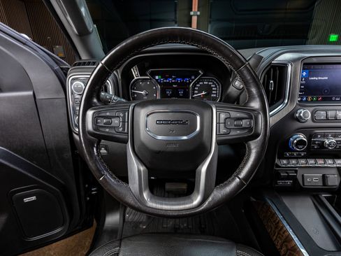Used 2020 GMC Sierra 3500 Denali w/ Denali Ultimate Package image 18