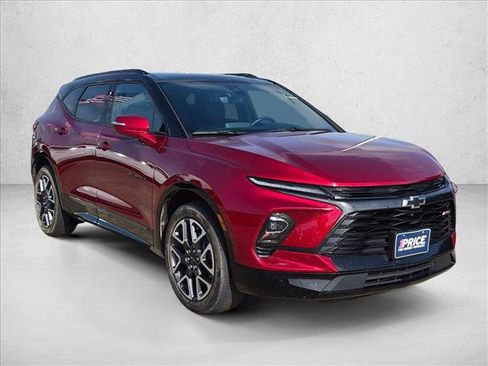 Used 2024 Chevrolet Blazer RS w/ Driver Confidence II Package FWD image 3