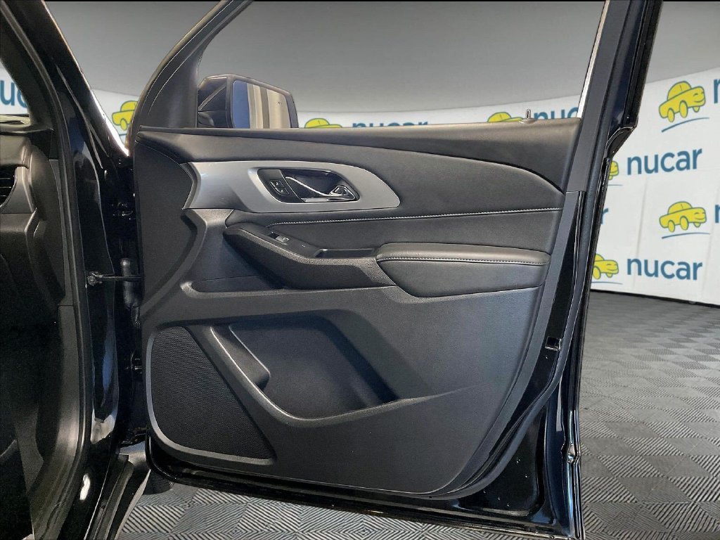 Used 2023 Chevrolet Traverse LT AWD/4WD image 12