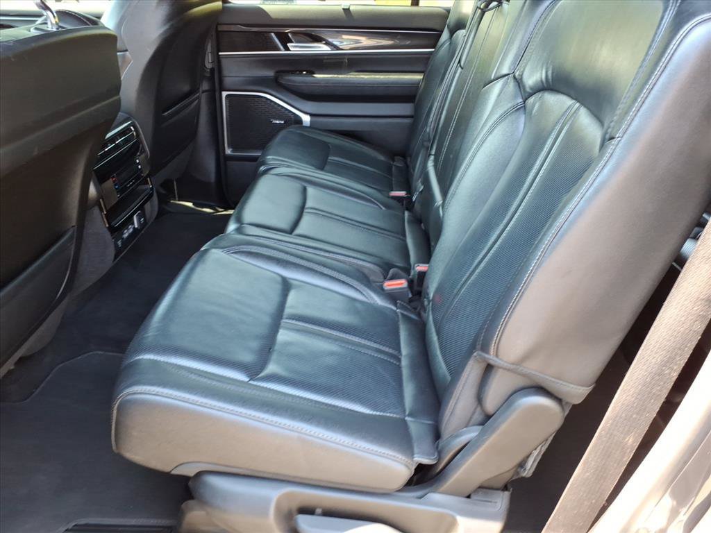 Used 2022 Jeep Wagoneer Series I w/ Convenience Group I AWD/4WD image 13