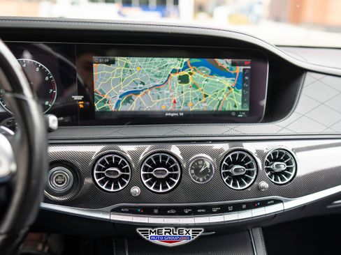 Used 2018 Mercedes-Benz S 560 4MATIC Sedan w/ Premium Package image 34