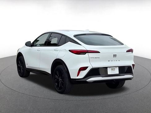 Used 2025 Buick Envista Sport Touring image 11