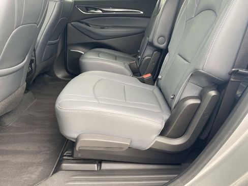 Used 2022 Buick Enclave Essence w/ Sport Touring Edition image 13