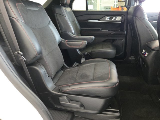 Used 2025 Ford Explorer ST AWD/4WD image 6
