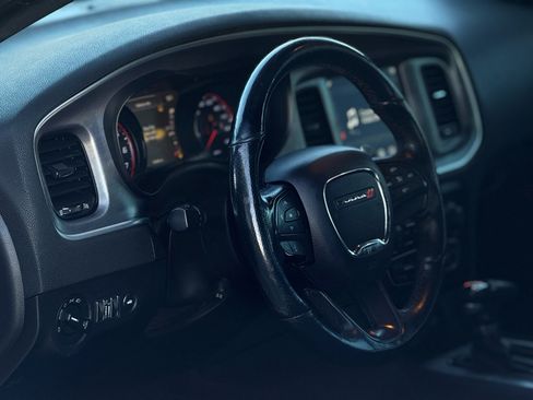 Used 2017 Dodge Charger R/T image 11