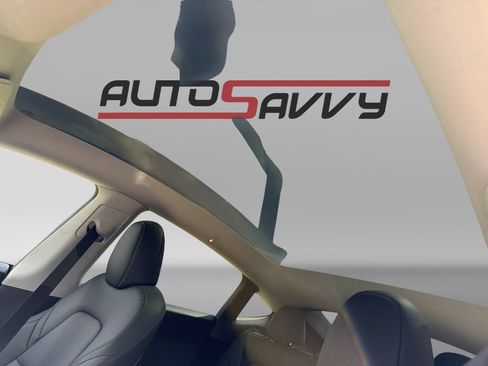 Used 2024 Tesla Model Y Long Range AWD/4WD image 8