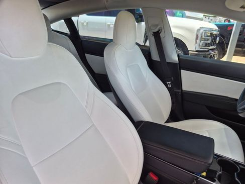 Used 2019 Tesla Model 3 Standard Range RWD image 12