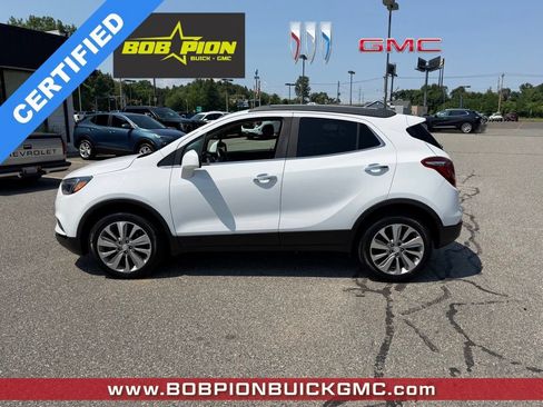 Certified 2022 Buick Encore Preferred w/ Safety Package AWD/4WD image 3