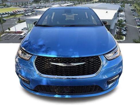 New 2026 Chrysler Pacifica Select image 13