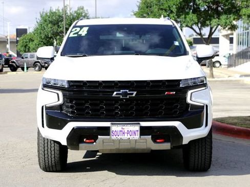 Used 2024 Chevrolet Tahoe Z71 w/ Luxury Package AWD/4WD image 4