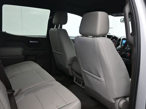 Used 2021 Chevrolet Silverado 1500 LT image 17
