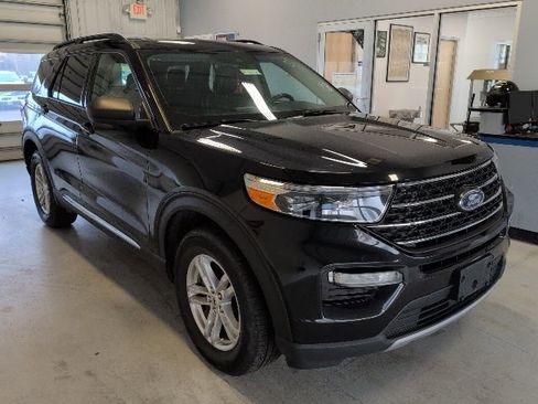 Certified 2023 Ford Explorer XLT AWD/4WD image 7