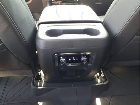 New 2026 Chevrolet Tahoe High Country w/ Sun And Tow Package AWD/4WD image 16