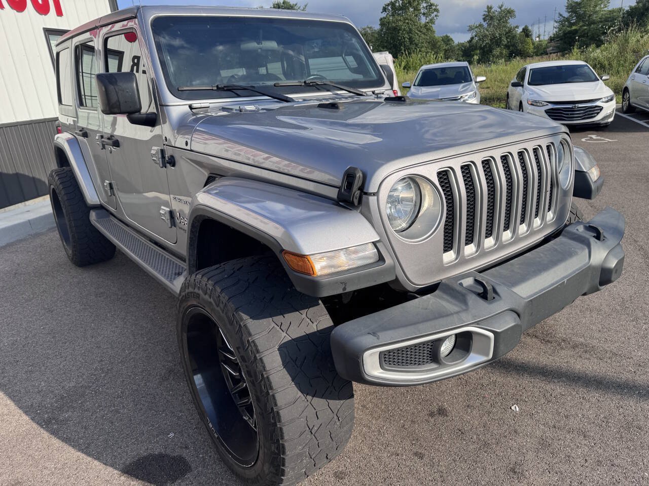 Used 2020 Jeep Wrangler Unlimited Sahara AWD/4WD image 4
