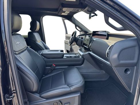 Used 2025 Ford Expedition Platinum w/ Stealth Performance Package AWD/4WD image 16