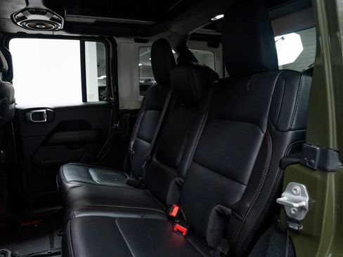 Used 2022 Jeep Wrangler Unlimited Rubicon w/ Trailer Tow Package image 16