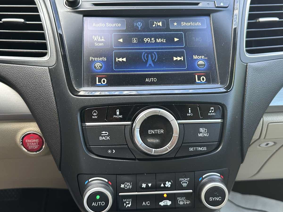 Used 2017 Acura RDX w/ Advance Package FWD image 34