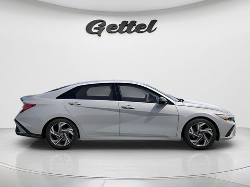 New 2026 Hyundai Elantra SEL Sport image 7