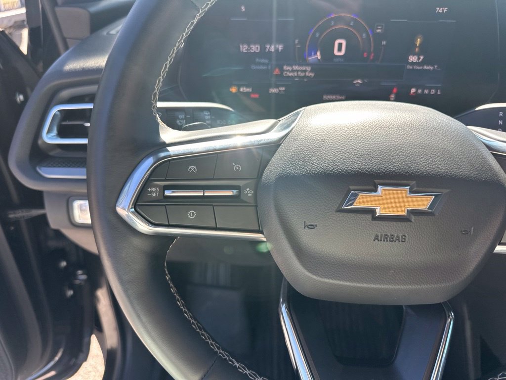 Used 2025 Chevrolet Traverse LT AWD/4WD image 18
