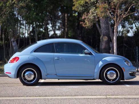 Used 2012 Volkswagen Beetle 2.5 FWD image 7